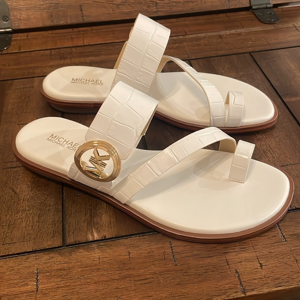 Michael Kors Vera Slip-On Toe-Ring Slide Sandals Size 7 - Picture 2 of 5
